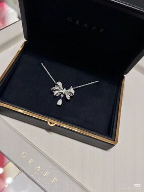 Bow Water Drop Necklace